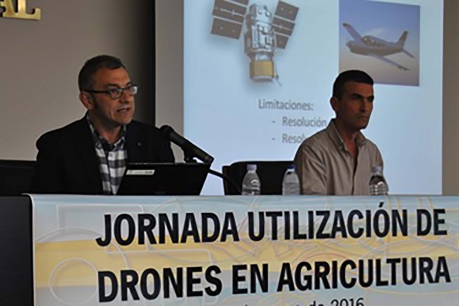 Investigadores del ceiA3 participan en la Jornadas sobre Utilización de Drones en Agricultura celebradas en IFAPAs de Andalucía